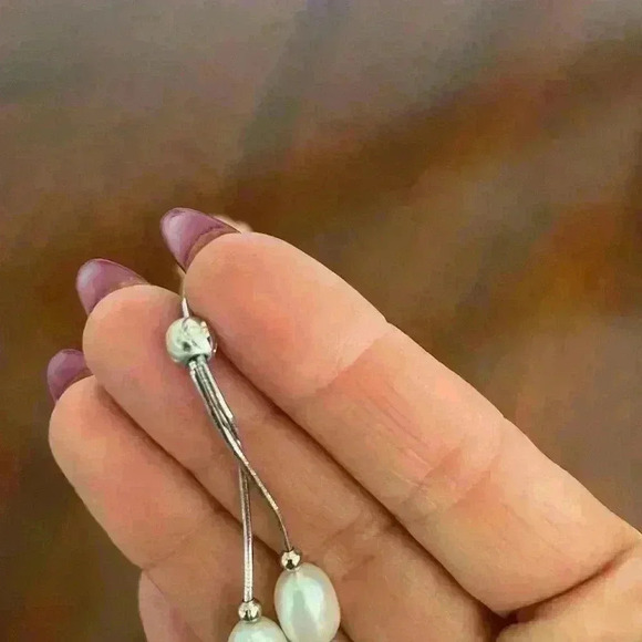 NWT Sterling Silver and Freshwater Pearls Necklace. - Picture 5 of 8